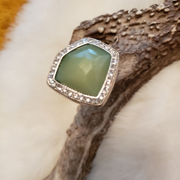 Ring - Picture 2 of 5